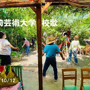  Gasthuis Kamagasaki Of The Arts Cafe Garden Aka Cocoroom Japan