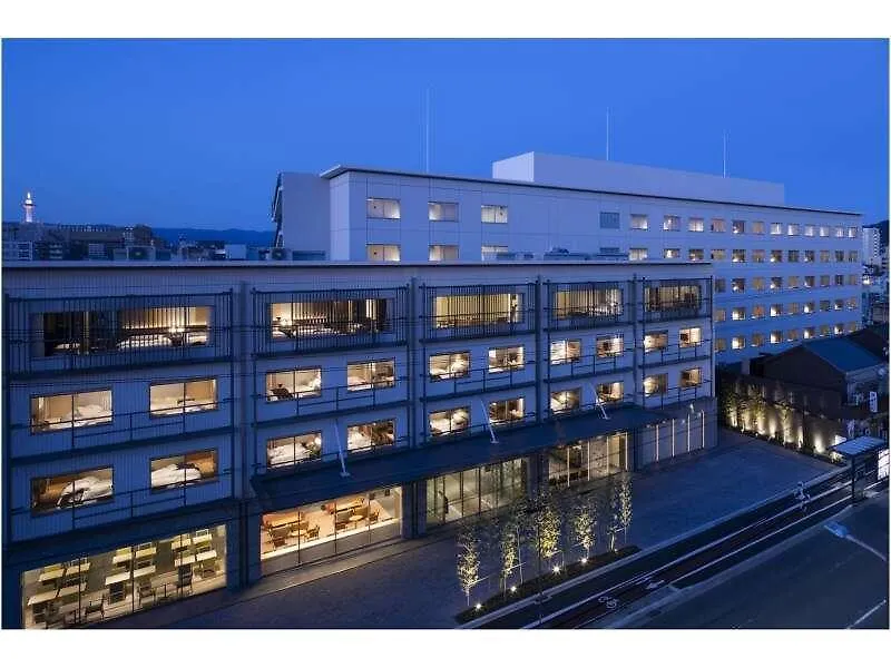 ***  Kyoto U-Bell Hotel Japón